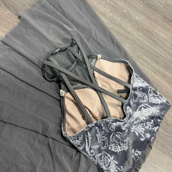 2x Weissman Grey Velvet Ballet Costume - Picture 7 of 7